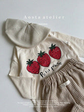 將圖片載入圖庫檢視器 <台灣館>AT24A015-Aosta秋款👕 **草莓T恤 (Strawberry T)**【正韓】