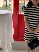 將圖片載入圖庫檢視器 061301DS-夏款女童泡泡袖條紋短袖連衣裙