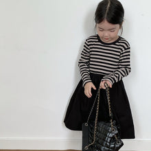 將圖片載入圖庫檢視器 BB-2317PCW-條紋拼接女童日系連衣裙親子裝