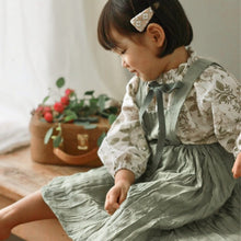 Load image into Gallery viewer, Y6401TG- Korean little girl cotton lining suspender skirt