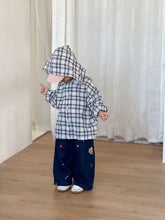 Load image into Gallery viewer, CW260822SE-春秋季格紋連帽薄襯衫防曬外套