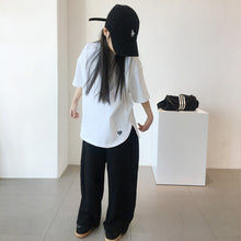 Load image into Gallery viewer, 297SE-Summer black and white love print pure cotton Japanese loose short-sleeved T