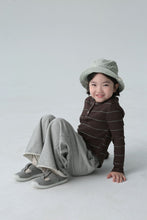 Load image into Gallery viewer, <Taiwan Pavilion> BB2445PCW-Autumn children's long-sleeved Japanese style boys and girls striped hooded parent-child tops