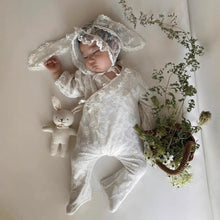 Load image into Gallery viewer, Y95129LS-春夏蕾絲長包腳連身衣&兔子耳朵帽&兩件套