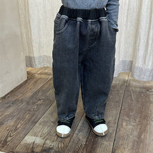 Load image into Gallery viewer, D81101PA-Autumn and winter one-piece plus velvet casual jeans