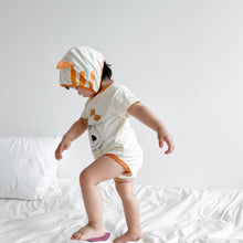 Load image into Gallery viewer, 53109LS-Cat eating fish print short-sleeved baby sweater + hat
