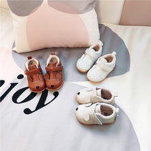 Load image into Gallery viewer, 122703AC-Xiongxiong full help Velcro soft sole toddler leather shoes