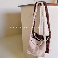 Load image into Gallery viewer, 21920AC-Autumn and winter matching artifact small cashmere girls shoulder bag