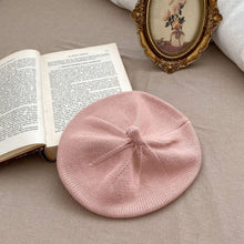 Load image into Gallery viewer, M2073AC-Vintage round top knitted versatile solid color beret