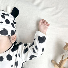 Load image into Gallery viewer, 081505LS-23 Autumn Cow Shaped Baby Bodysuit + Hat