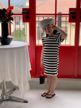 將圖片載入圖庫檢視器 061301DS-夏款女童泡泡袖條紋短袖連衣裙