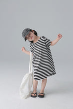 將圖片載入圖庫檢視器 BB-2423DS-日系條紋女童裙落肩連身裙親子裝