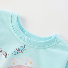 Load image into Gallery viewer, 8617SE-Autumn European and American children's rainbow horse print long-sleeved top