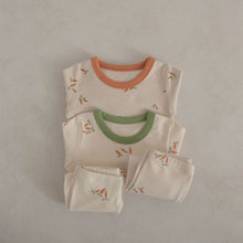 Load image into Gallery viewer, 081513TG-Korean carrot print long-sleeved bottoming shirt two-piece set