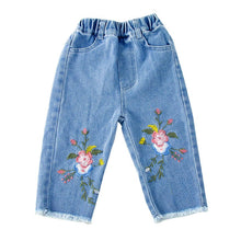 Load image into Gallery viewer, Q83090PA-Spring and Autumn Girls Straight Embroidered Flower Raw Edge Stretch Jeans