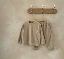 Load image into Gallery viewer, Y8383TG-Spring long-sleeved colored yarn velvet pocket casual sports suit