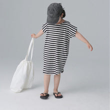 將圖片載入圖庫檢視器 BB-2423DS-日系條紋女童裙落肩連身裙親子裝