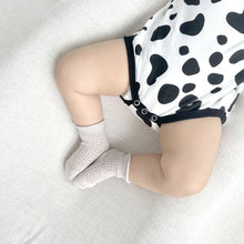 Load image into Gallery viewer, 081505LS-23 Autumn Cow Shaped Baby Bodysuit + Hat