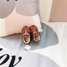 Load image into Gallery viewer, 122703AC-Xiongxiong full help Velcro soft sole toddler leather shoes