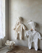 Load image into Gallery viewer, Y95129LS-春夏蕾絲長包腳連身衣&兔子耳朵帽&兩件套
