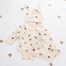 Load image into Gallery viewer, BP002LS-Spring and Autumn Cotton Boneless Bodysuit + Hat + Bib Three-piece Set