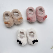 Load image into Gallery viewer, X886AC-Winter plush non-slip warm furry toddler shoes