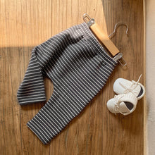 Load image into Gallery viewer, Y5338PA-Thick striped velvet PP pants for men and women (pre-sale and delivery in early December)