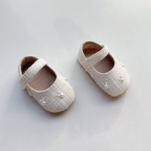 Load image into Gallery viewer, X903AC-Spring Velcro Pearl Rabbit Soft-soled Toddler Shoes