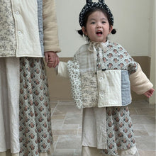 將圖片載入圖庫檢視器 D83505PCW-冬季韓版夾棉拼接外套&裙子