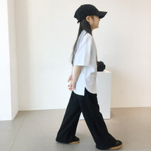 Load image into Gallery viewer, 297SE-Summer black and white love print pure cotton Japanese loose short-sleeved T