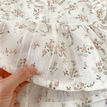 Load image into Gallery viewer, S23130TG-Fashionable flying sleeve floral top + lantern shorts two-piece set