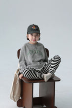 Load image into Gallery viewer, <Taiwan Pavilion> BB2447PCW-Autumn and Winter Japanese Style Boys and Girls Knitted Striped Trousers