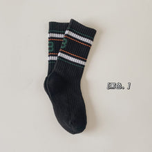 Load image into Gallery viewer, CW10AC-Simple letter thin children's sports socks (3 pairs)
