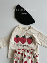 將圖片載入圖庫檢視器 <台灣館>AT24A015-Aosta秋款👕 **草莓T恤 (Strawberry T)**【正韓】