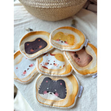 將圖片載入圖庫檢視器 <台灣館> | Meet Chuu |吐司貓手帕夾 幼兒園必備 造型手帕 擦手巾 擦汗巾 手帕巾