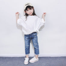 Load image into Gallery viewer, 20004PA-Korean summer INS front and back hole denim nine-point pants