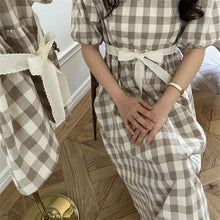 Load image into Gallery viewer, 24D1090PCW-Korean version of ins summer fashion new mother and daughter clothes girls Korean style doll collar bow belt parent-child dress
