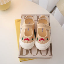 Load image into Gallery viewer, Q20089AC-Korean version of niche children's shoes 22 autumn new boys and girls small scoop shoes cloth shoes floral embroidery indoor shoes kindergarten
