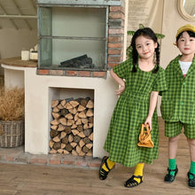 Load image into Gallery viewer, <Taiwan Pavilion> 2022X81TG-Boys and girls Korean style solid color plaid short-sleeved shorts two-piece set (A2)
