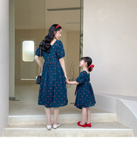 Load image into Gallery viewer, 22B049PCW-High-end polka dot parent-child outfit ins dress French retro internet celebrity long skirt chiffon print skirt mother and daughter outfit