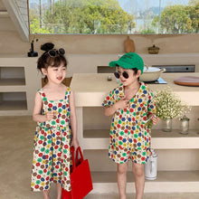 Load image into Gallery viewer, <Taiwan Pavilion> 2022X40TG-Korean version of boys and girls short-sleeved shorts two-piece children's flower suspender skirt brother and sister outfit (A2)