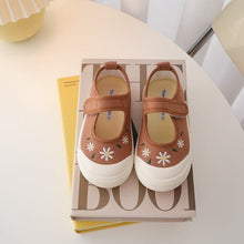 Load image into Gallery viewer, Q20089AC-Korean version of niche children's shoes 22 autumn new boys and girls small scoop shoes cloth shoes floral embroidery indoor shoes kindergarten