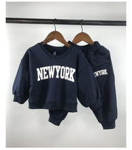Load image into Gallery viewer, 23D854TG-Children's 2022 Spring and Autumn New Boys and Girls Korean Fashion Letter Printed Long Sleeve Pullover Cotton Sweater Trousers Set