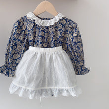 Load image into Gallery viewer, 6021LS-Spring Korean version of baby lace collar crawling clothes + apron two-piece set