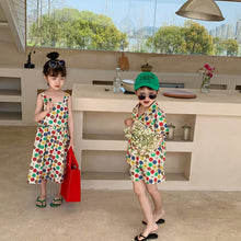 Load image into Gallery viewer, <Taiwan Pavilion> 2022X40TG-Korean version of boys and girls short-sleeved shorts two-piece children's flower suspender skirt brother and sister outfit (A2)