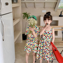 Load image into Gallery viewer, <Taiwan Pavilion> 2022X40TG-Korean version of boys and girls short-sleeved shorts two-piece children's flower suspender skirt brother and sister outfit (A2)