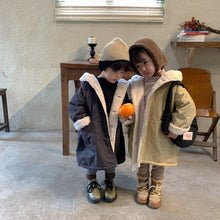 Load image into Gallery viewer, D90763SE-Autumn and winter plus velvet thickened mid-length spliced lamb fur hooded windbreaker jacket