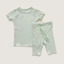 將圖片載入圖庫檢視器 2312JG-夏季捲邊坑條糖果色短袖上衣+短褲家居兩件套