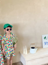 Load image into Gallery viewer, <Taiwan Pavilion> 2022X40TG-Korean version of boys and girls short-sleeved shorts two-piece children's flower suspender skirt brother and sister outfit (A2)