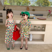 Load image into Gallery viewer, <Taiwan Pavilion> 2022X40TG-Korean version of boys and girls short-sleeved shorts two-piece children's flower suspender skirt brother and sister outfit (A2)